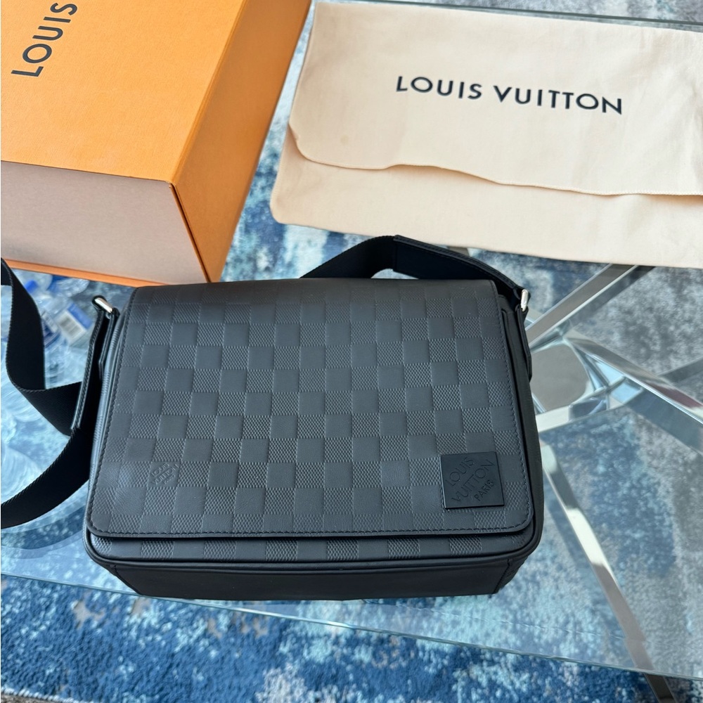 Perfect condition, bought in Bal Harbour in 2023 for 2471